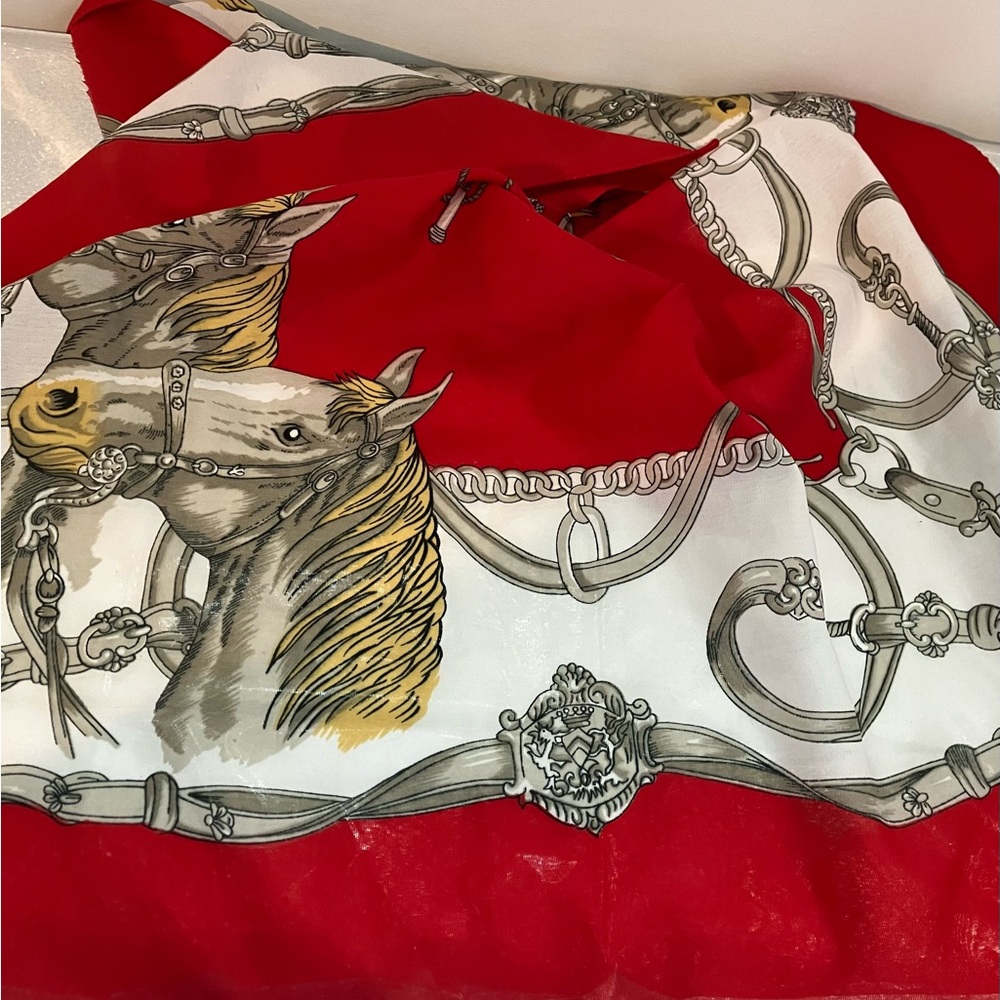 Equestrian scarf 100% polyester